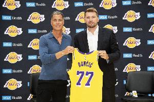 WNBA芝加哥天空对阵达拉斯飞翼比赛回放_WNBA芝加哥天空对阵达拉斯飞翼比赛回放在线观看_免费看直播